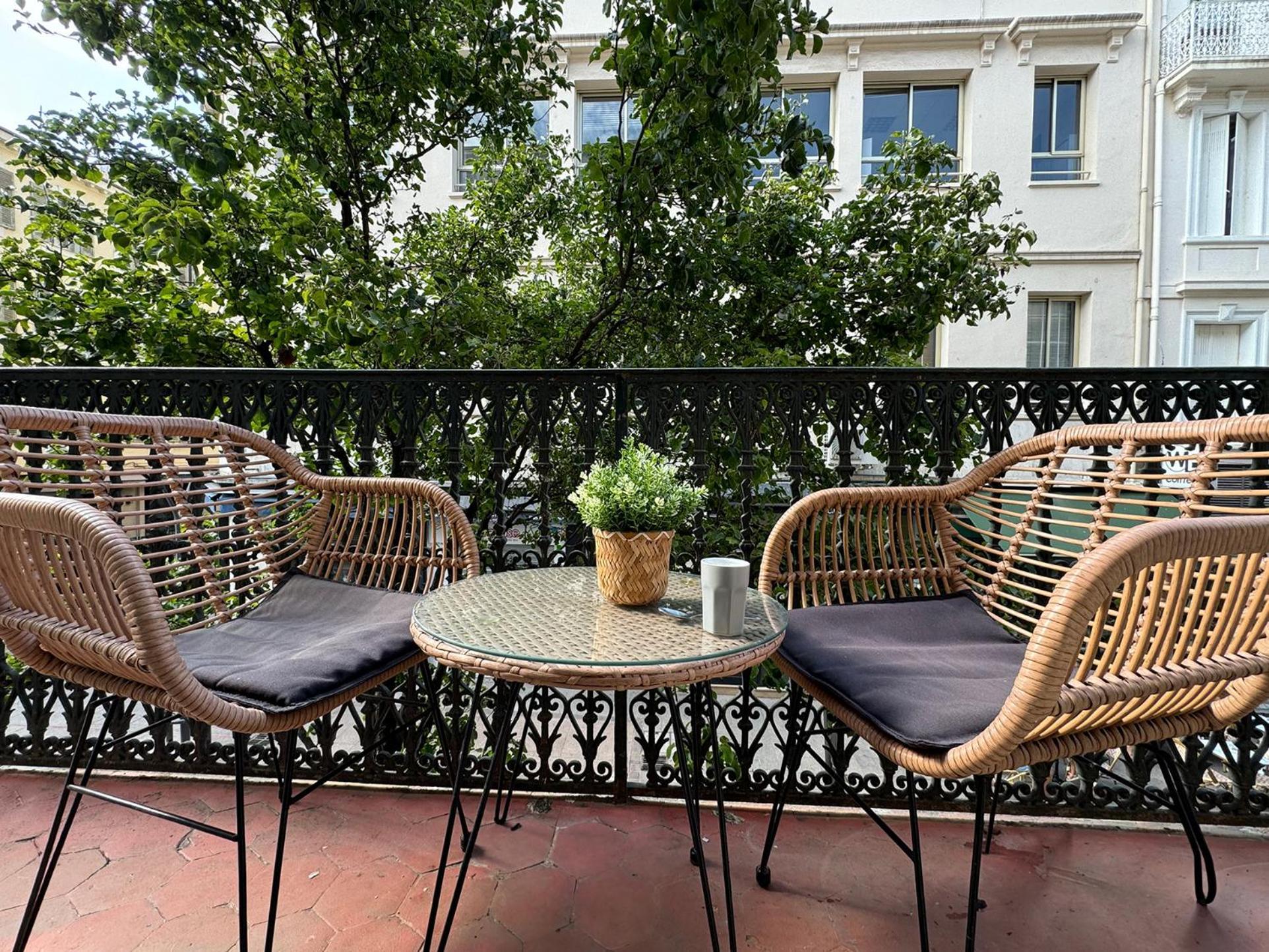 Luxury Family 2Br - Prime Location, Walk To Beach & Shopping, Sunny Balcony - Totolulu Cannes Hoche 外观 照片